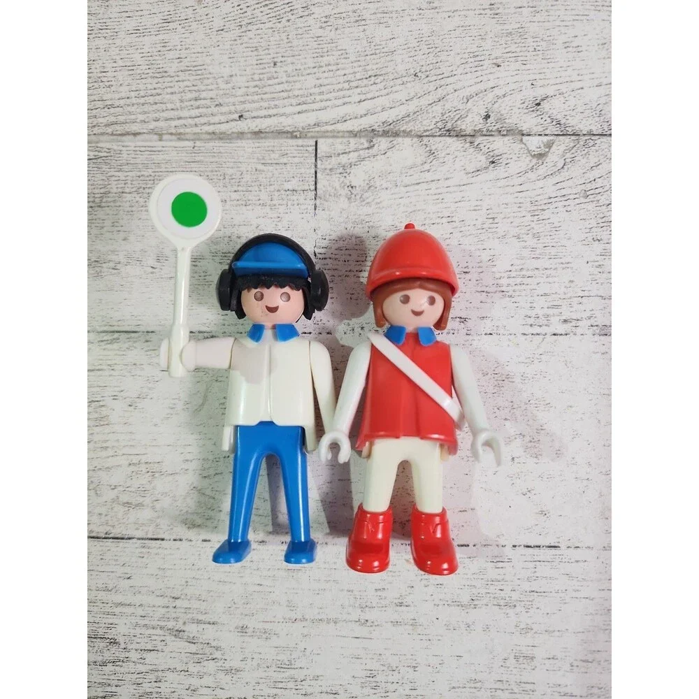 2 Vintage Geobra Playmobil Figures Toy Lot 1974 People 3